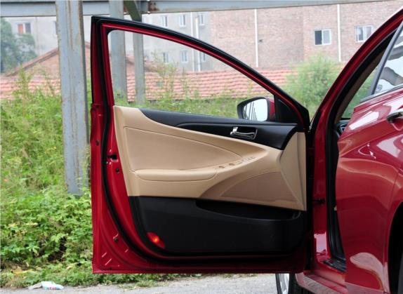 索纳塔 2011款 2.0L 自动尊贵版 车厢座椅   前门板