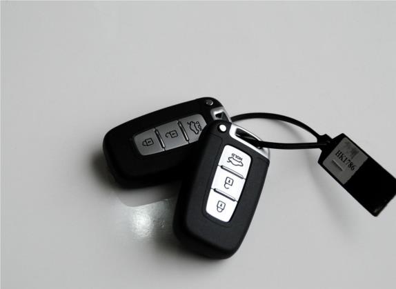 索纳塔 2011款 2.0L 自动豪华版 其他细节类   钥匙