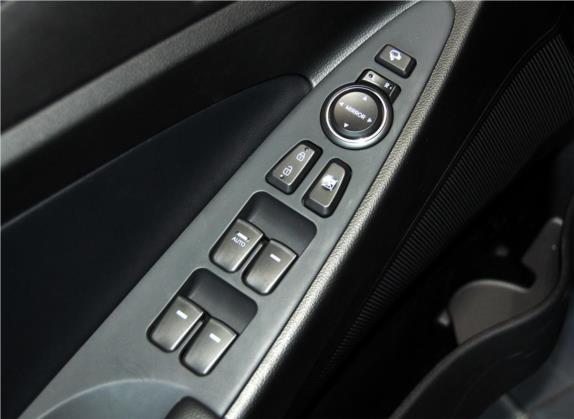索纳塔 2013款 2.0L 自动领先版 车厢座椅   门窗控制