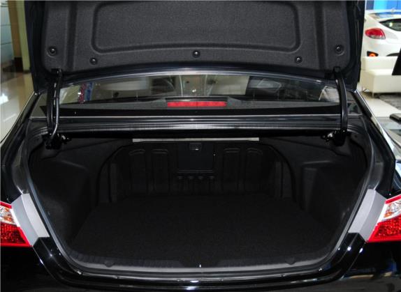索纳塔 2013款 2.0L 自动至尊版 车厢座椅   后备厢