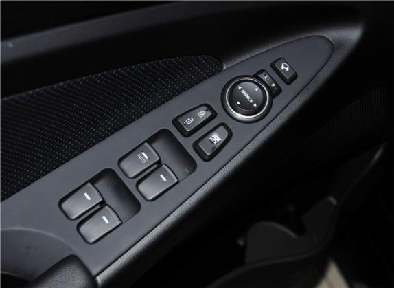 索纳塔 2013款 2.0L 自动至尊版 车厢座椅   门窗控制