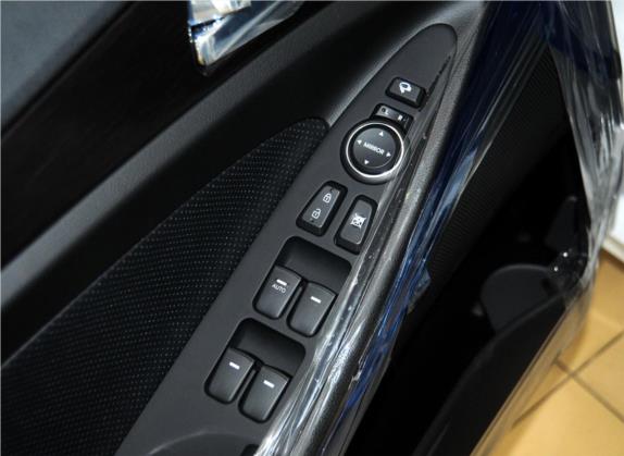 索纳塔 2013款 2.4L 自动豪华版 国IV 车厢座椅   门窗控制