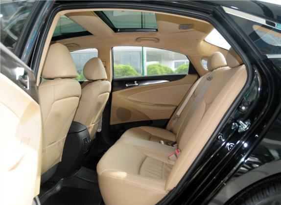 索纳塔 2013款 2.4L 自动领先版 国V 车厢座椅   后排空间