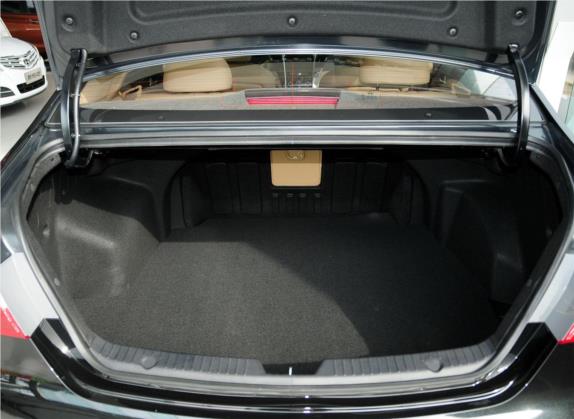 索纳塔 2013款 2.4L 自动领先版 国V 车厢座椅   后备厢