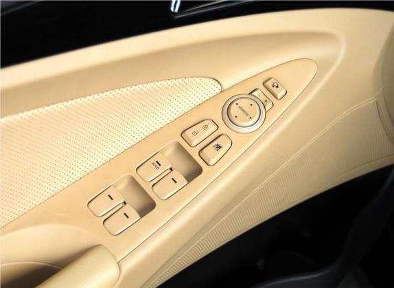 索纳塔 2013款 2.4L 自动领先版 国V 车厢座椅   门窗控制