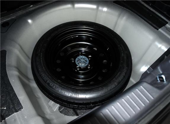 索纳塔 2013款 2.4L 自动豪华版 国V 其他细节类   备胎