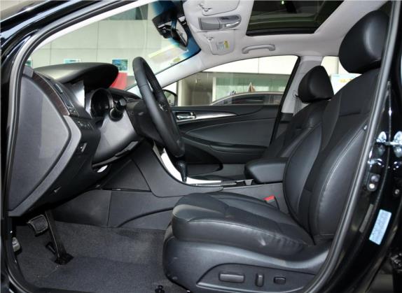索纳塔 2013款 2.4L 自动豪华版 国V 车厢座椅   前排空间