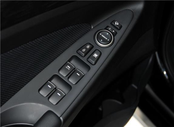 索纳塔 2013款 2.4L 自动豪华版 国V 车厢座椅   门窗控制