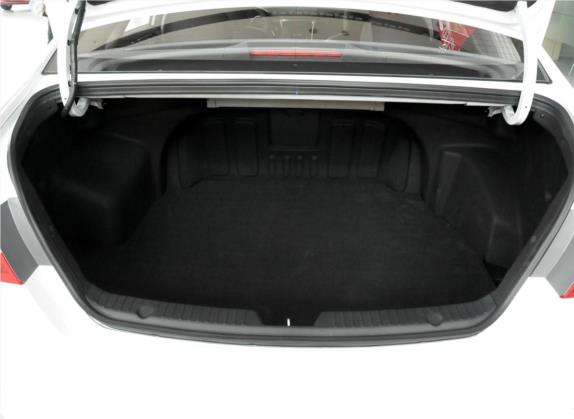 索纳塔 2014款 2.0L 自动豪华版 车厢座椅   后备厢