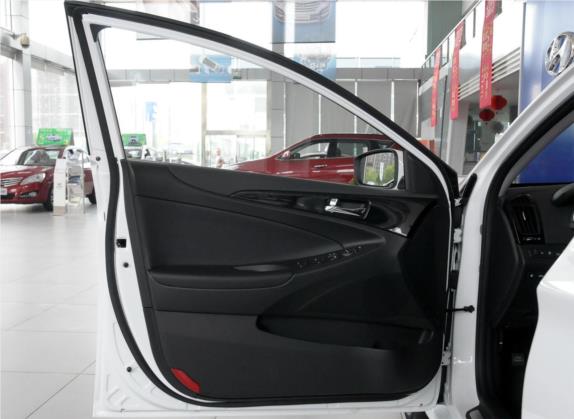索纳塔 2014款 2.0L 自动豪华版 车厢座椅   前门板