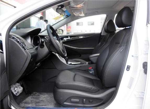 索纳塔 2014款 2.0L 自动尊贵版 车厢座椅   前排空间