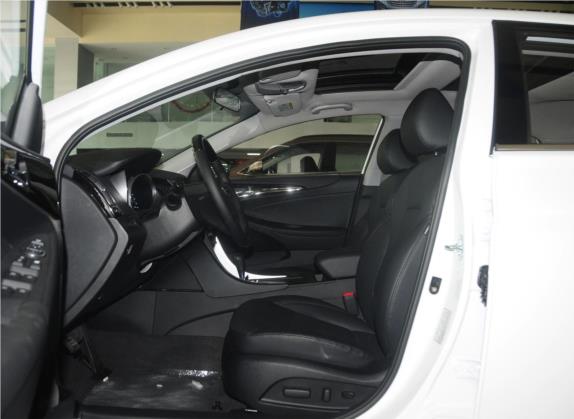 索纳塔 2014款 2.4L 自动领先版 国IV 车厢座椅   前排空间