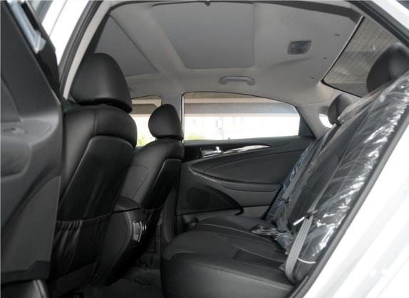 索纳塔 2014款 2.4L 自动豪华版 国IV 车厢座椅   后排空间
