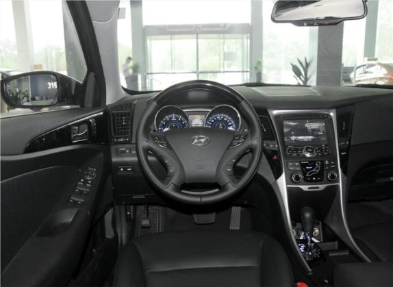 索纳塔 2014款 2.4L 自动顶级版 国IV 中控类   驾驶位