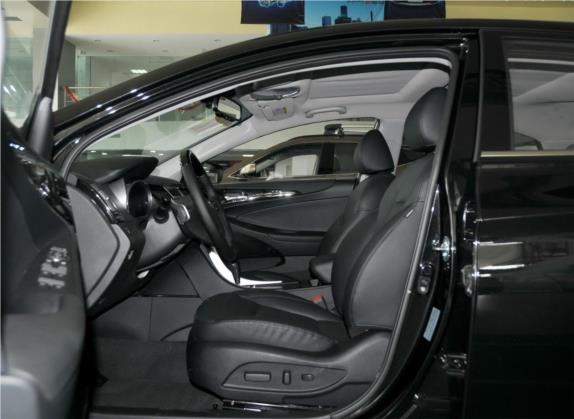 索纳塔 2014款 2.4L 自动顶级版 国IV 车厢座椅   前排空间