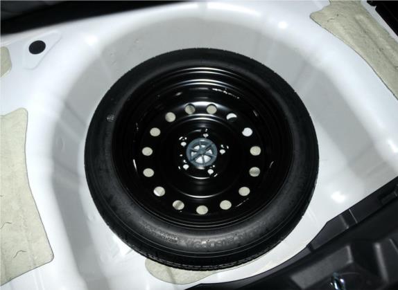 索纳塔 2014款 2.4L 自动领先版 国V 其他细节类   备胎