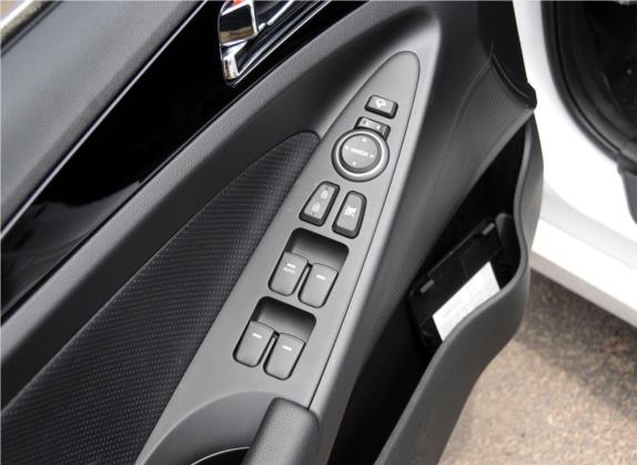 索纳塔 2014款 2.4L 自动豪华版 国V 车厢座椅   门窗控制