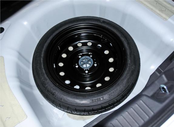 索纳塔 2014款 2.4L 自动顶级版 国V 其他细节类   备胎