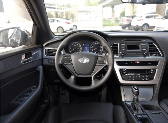 索纳塔 2015款 1.6T GS时尚型 中控类   驾驶位