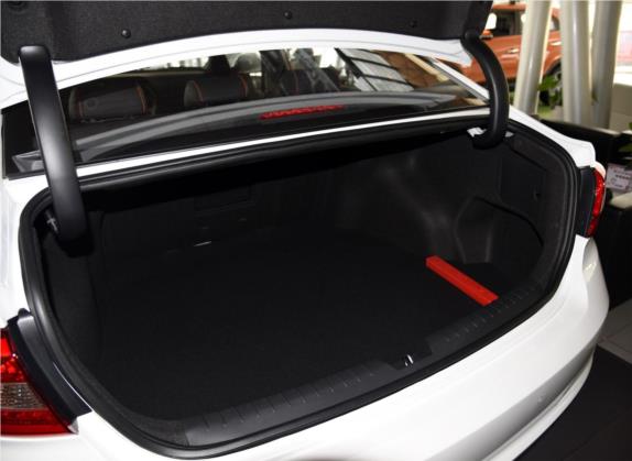 索纳塔 2015款 1.6T GLX领先型 车厢座椅   后备厢