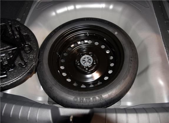 索纳塔 2015款 2.4L DLX尊贵型 其他细节类   备胎