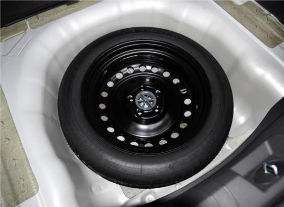 索纳塔 2015款 2.4L TOP旗舰型 其他细节类   备胎