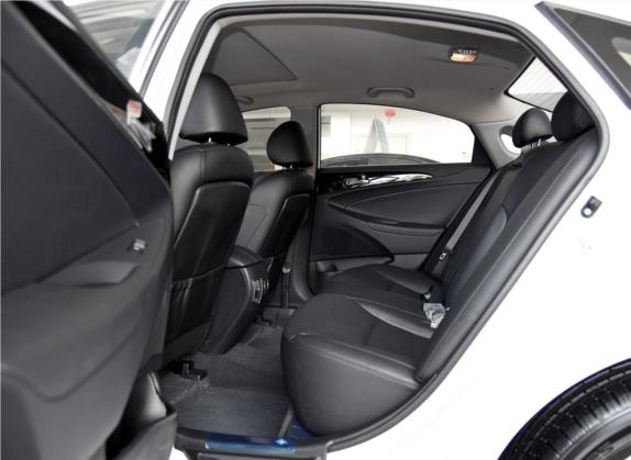 索纳塔 2015款 经典 2.0L 自动豪华版 车厢座椅   后排空间