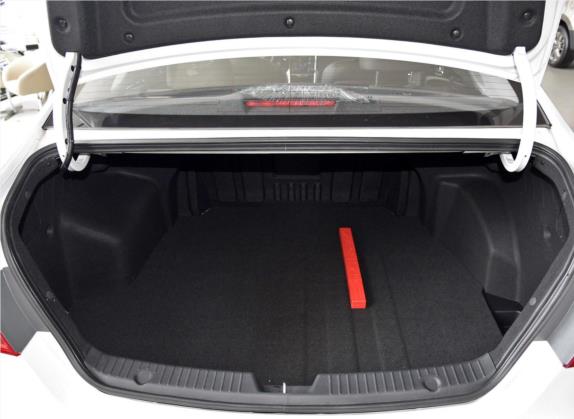 索纳塔 2015款 经典 2.0L 自动豪华版 车厢座椅   后备厢