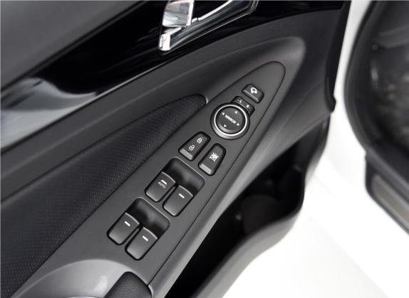 索纳塔 2015款 经典 2.0L 自动豪华版 车厢座椅   门窗控制