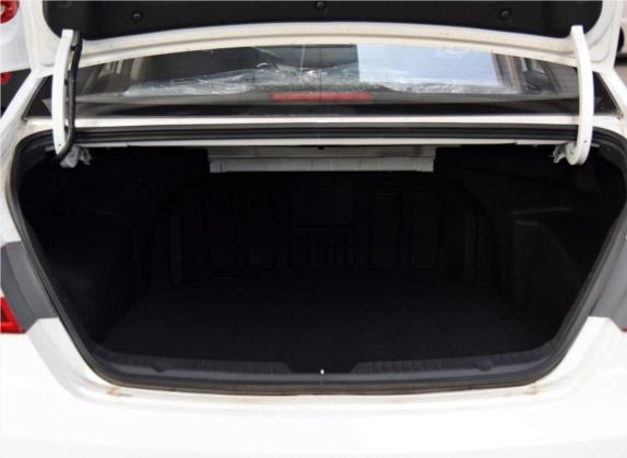 索纳塔 2015款 经典 2.4L 自动领先版 国IV 车厢座椅   后备厢