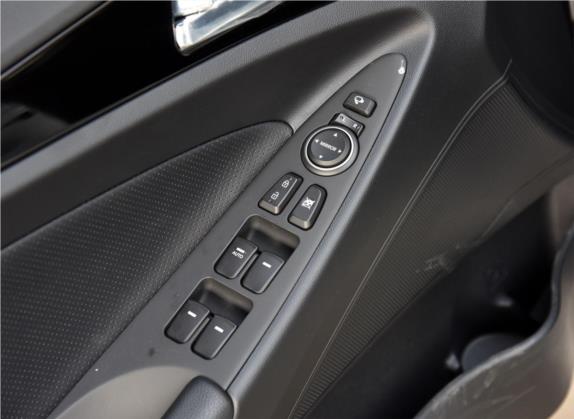 索纳塔 2015款 经典 2.4L 自动领先版 国IV 车厢座椅   门窗控制
