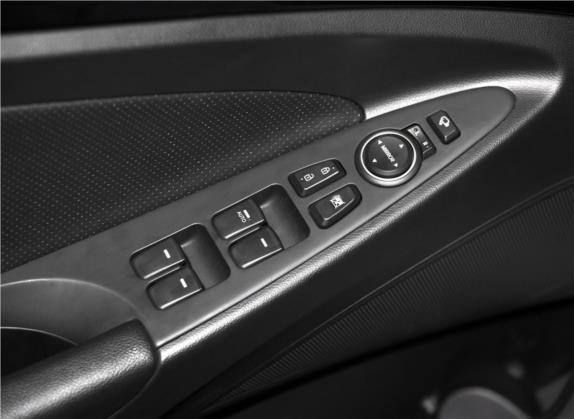 索纳塔 2015款 经典 2.4L 自动豪华版 国V 车厢座椅   门窗控制