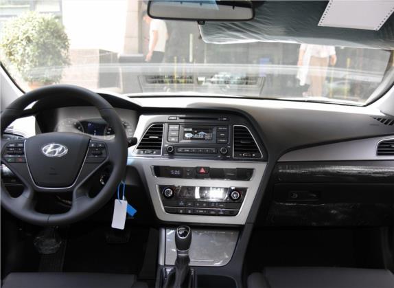 索纳塔 2017款 2.0L GLS智能型 中控类   中控台