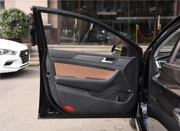 索纳塔 2017款 2.4L TOP旗舰型 车厢座椅   前门板