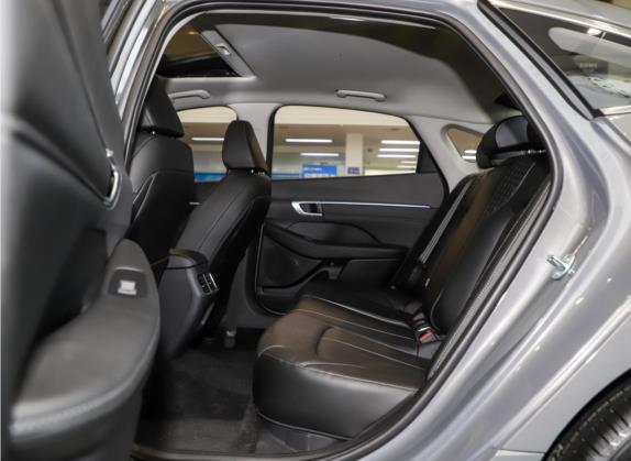 索纳塔 2020款 270TGDi DCT GL领先版 车厢座椅   后排空间