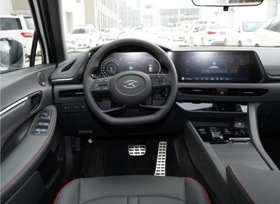 索纳塔 2020款 380TGDi 自动GS智享版 中控类   驾驶位