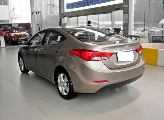 朗动 2012款 1.6L 手动时尚型 外观   斜后