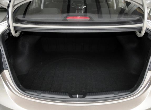 朗动 2012款 1.6L 自动时尚型 车厢座椅   后备厢