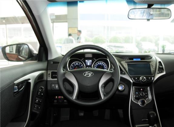 朗动 2012款 1.6L 手动领先型 中控类   驾驶位