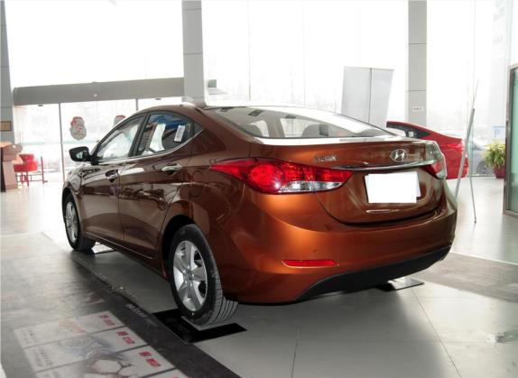朗动 2012款 1.6L 手动领先型 外观   斜后