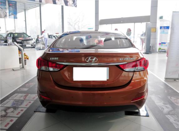 朗动 2012款 1.6L 手动领先型 外观   正后