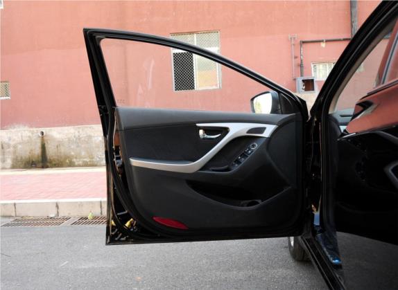 朗动 2012款 1.6L 自动领先型 车厢座椅   前门板