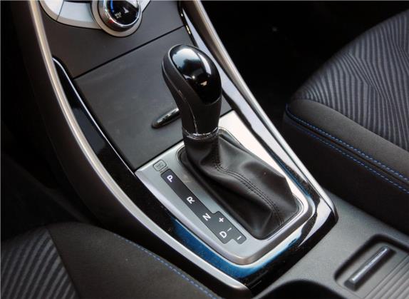 朗动 2012款 1.6L 自动领先型 中控类   挡把