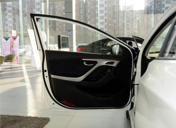 朗动 2013款 1.6L 自动领先型 车厢座椅   前门板