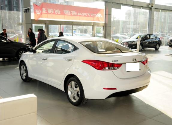 朗动 2013款 1.6L 自动领先型 外观   斜后