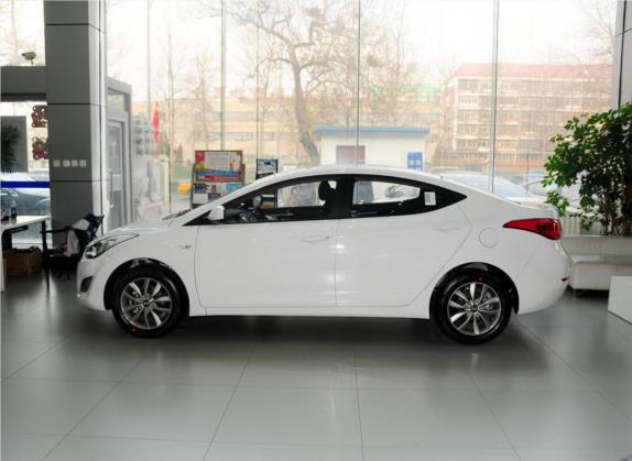 朗动 2015款 1.6L 手动时尚型 外观   正侧
