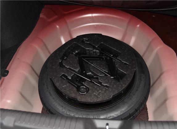 朗动 2015款 1.6L 自动时尚型 其他细节类   备胎