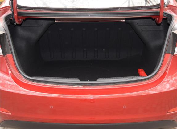 朗动 2015款 1.6L 自动时尚型 车厢座椅   后备厢