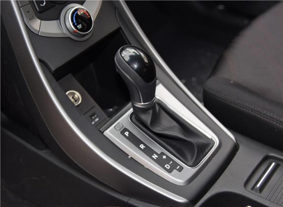 朗动 2015款 1.6L 自动时尚型 中控类   挡把