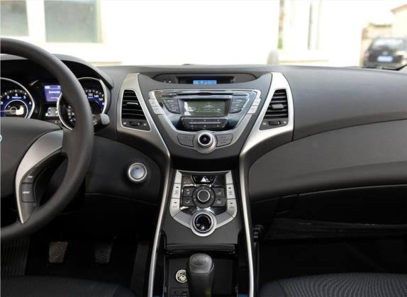 朗动 2015款 1.6L 手动领先型 中控类   中控台